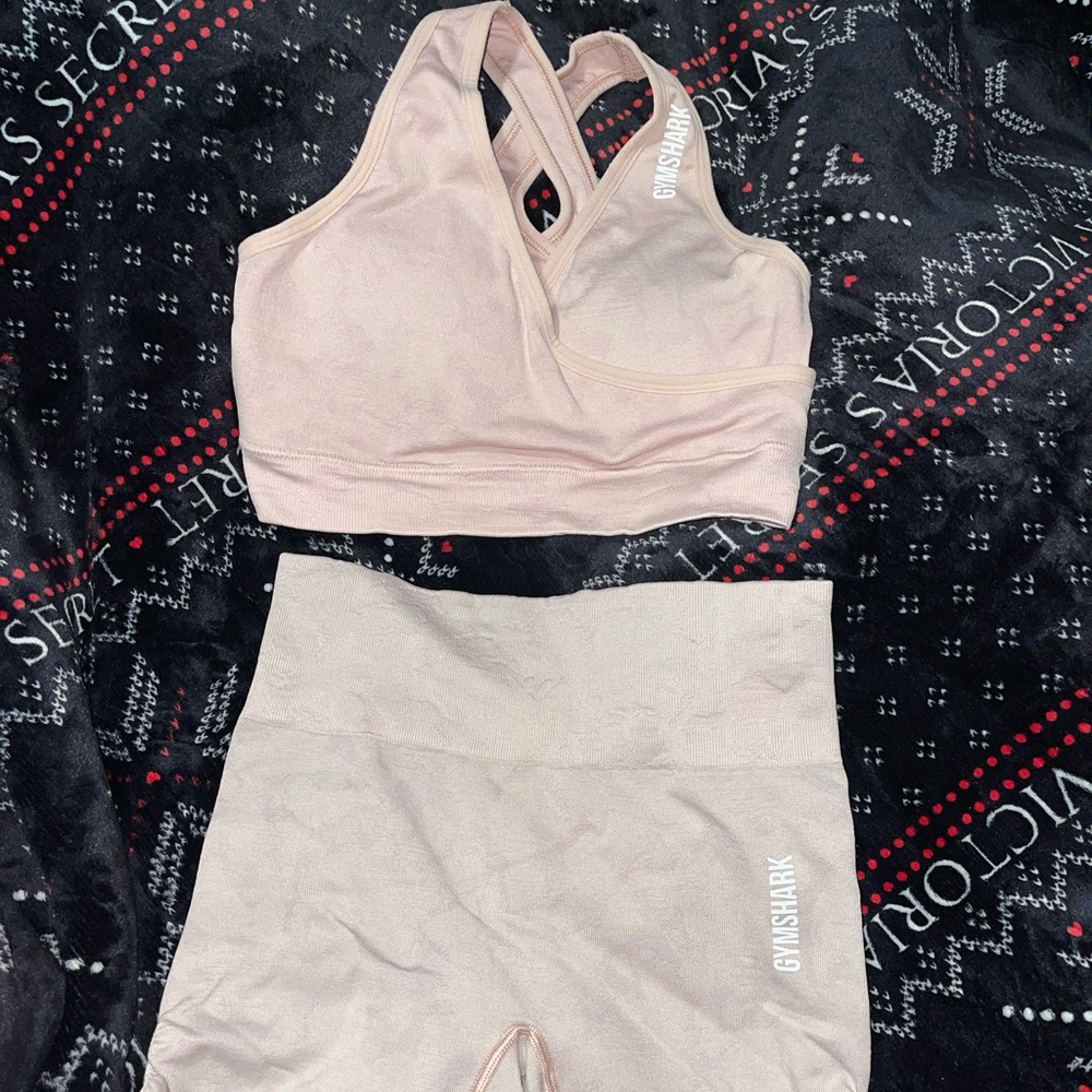 Gymshark set size small like new